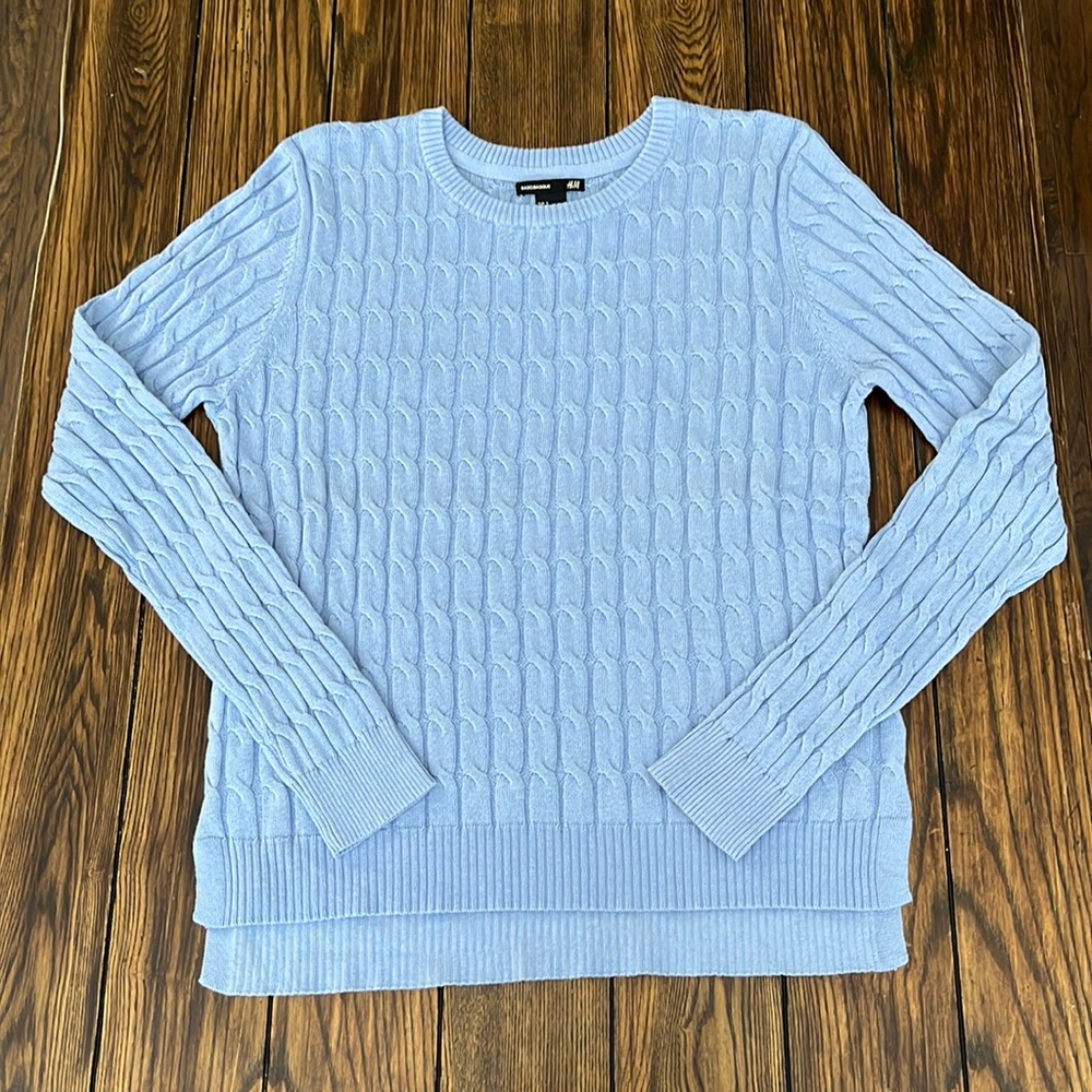 EUC H&M periwinkle blue fine cable knit sweater